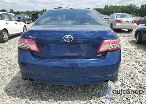 2011 Toyota Camry Base z USA, uszkodzony, nr VIN 4T1BF3EK5BU707007